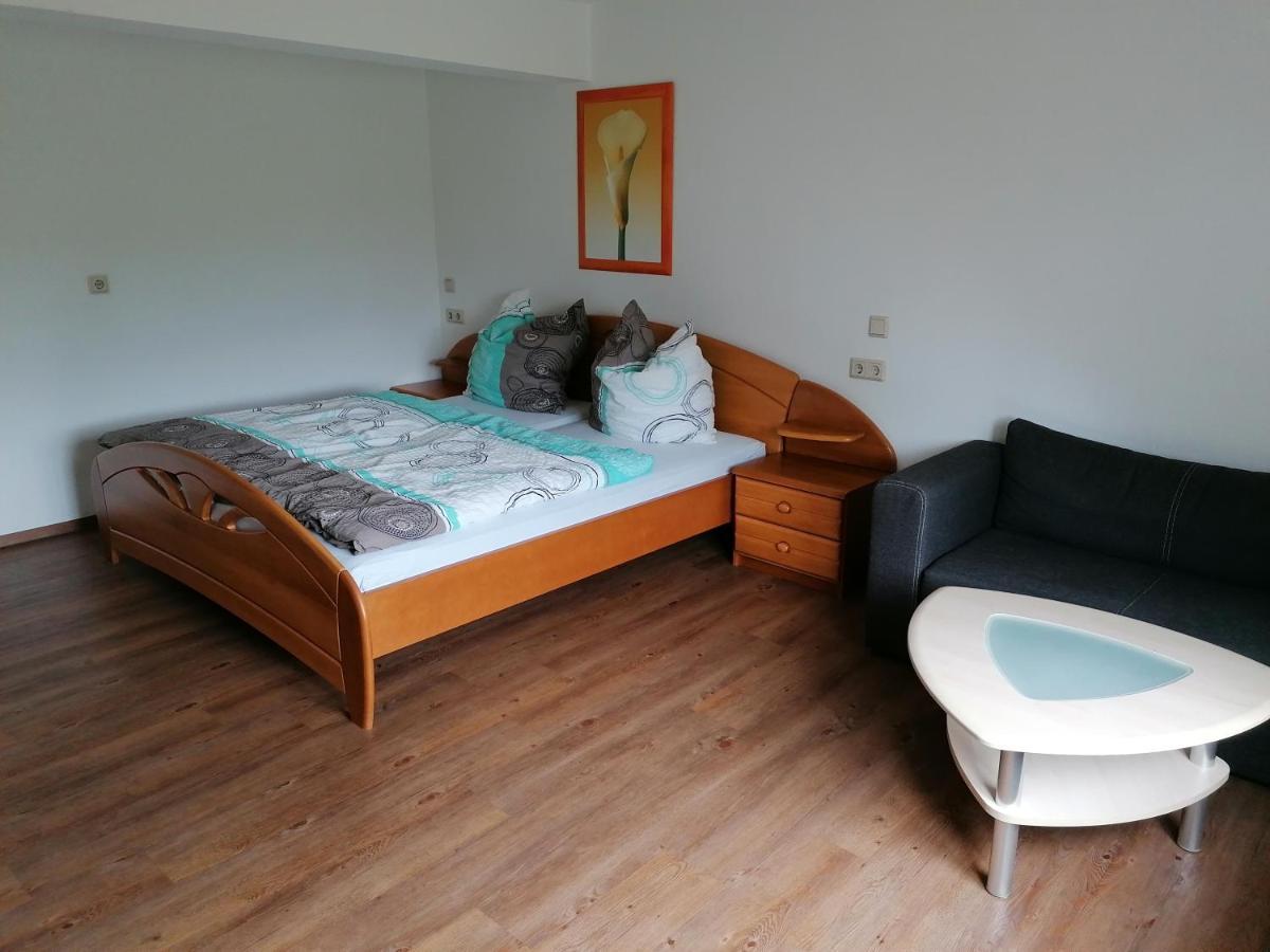 Max Apartment *