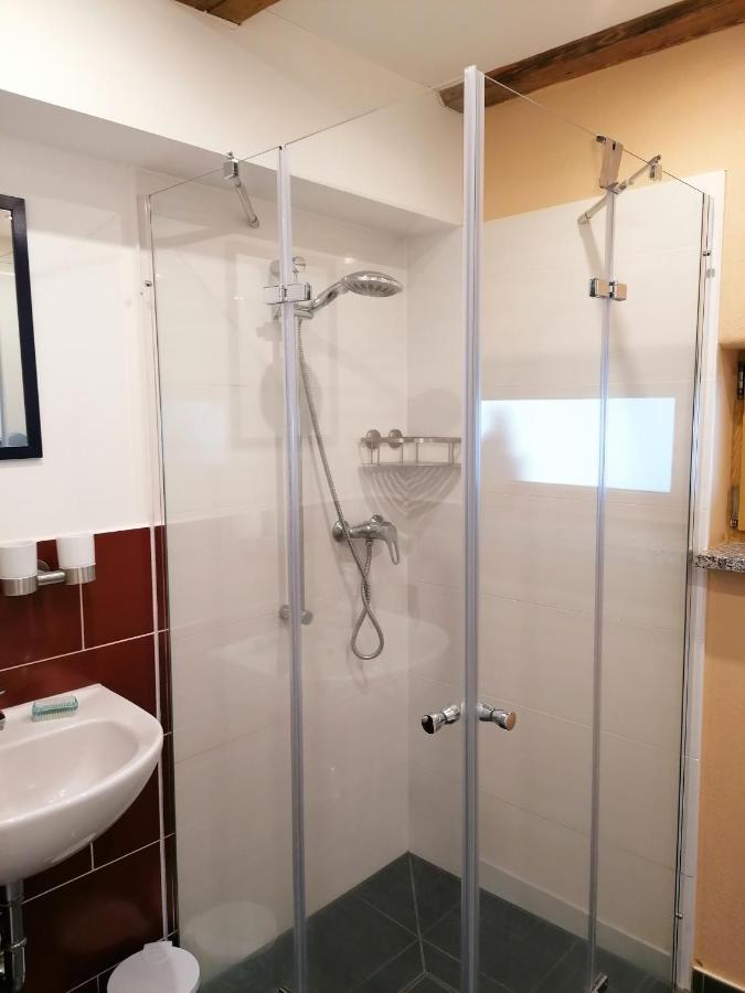 Max Apartment